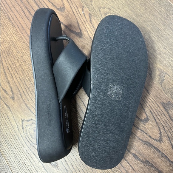 Call it Spring B.E.D FOAM Platform Sandals - Picture 2 of 7